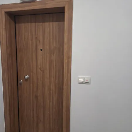 Modern アパート カラマタ